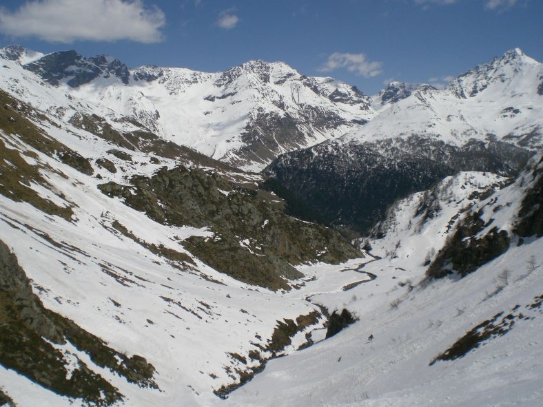 val d'avedo dietro le spalle