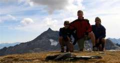 foto di gruppo dalla cima del monte Bardan